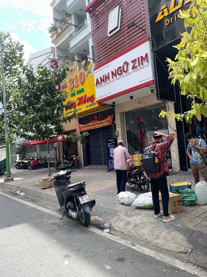 Cho thuê tòa nhà mặt tiền Trần Phú, Q.5 - Diện tích 104m², giá tốt cho kinh doanh!