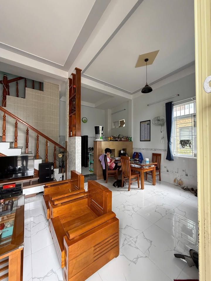 Nhà mặt tiền Hoàng Cầm, Đống Đa, Quy Nhơn 40m² giá 3.5 tỷ - Sổ đỏ chính chủ, đầu tư lý tưởng!