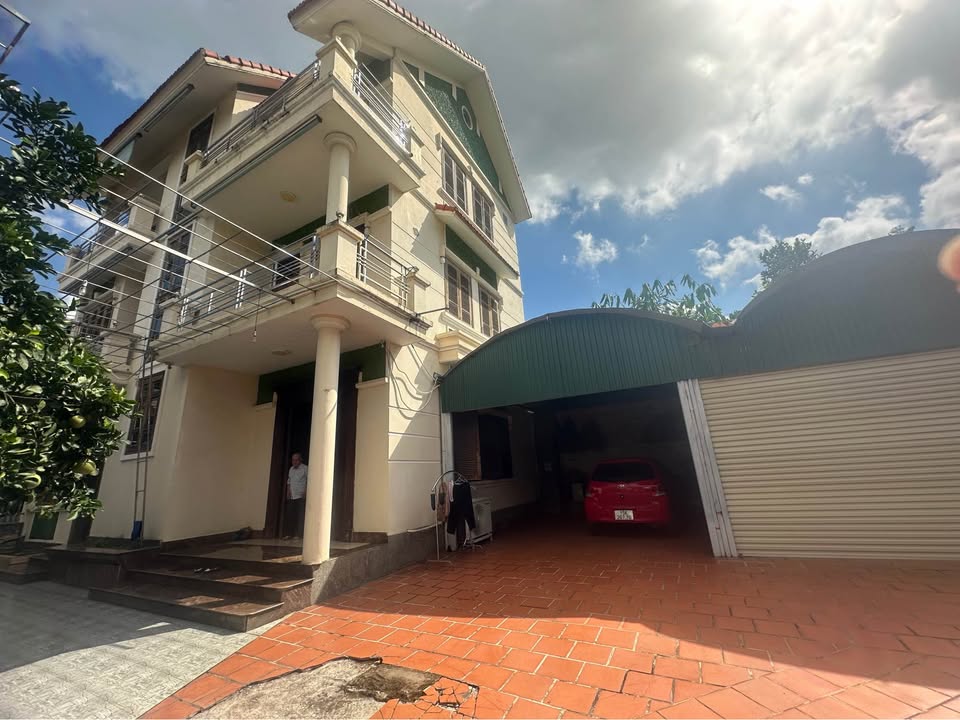 Nhà kiên cố 3 tầng tại Hà Lầm 271m² giá 7.65 tỷ - Ô tô vào tận nhà!