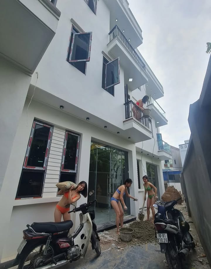 Nhà 3 tầng mới xây tại Ngõ 208 Đường Thái Bình, 45m² giá chỉ 2.28 tỷ - Gần ô tô đỗ