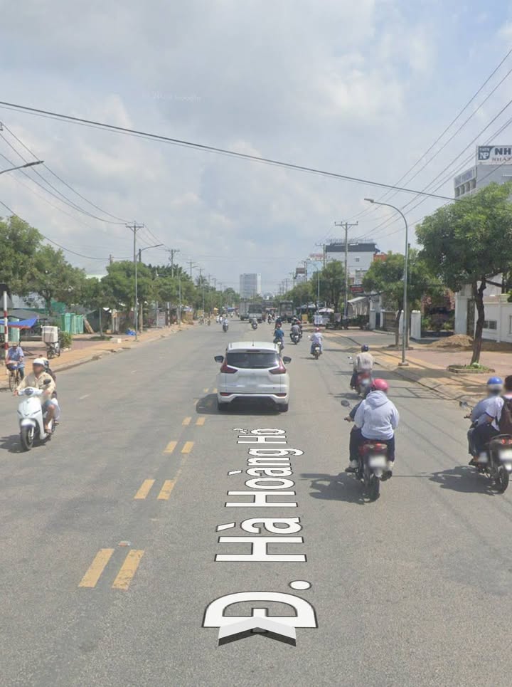 Đất nền vàng tại đường Hà Hoàng Hổ, TP Long Xuyên, 1000m² giá chỉ 69 tỷ - Đầu tư sinh lời cao!