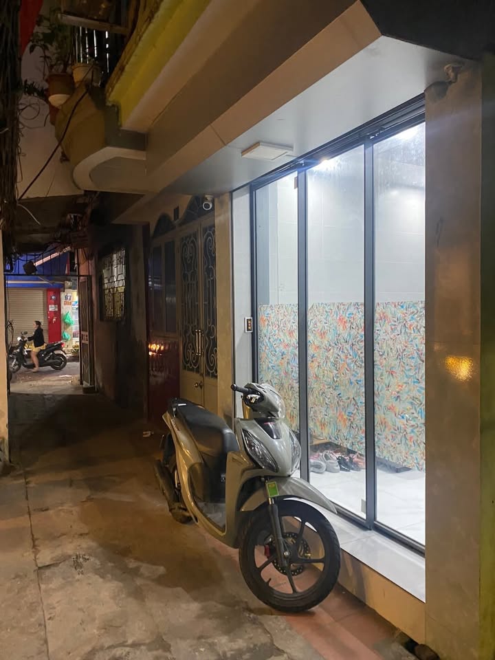 Nhà Phúc Xá 17m², 5 tầng giá 4.8 tỷ - Sẵn sàng vào ở ngay!