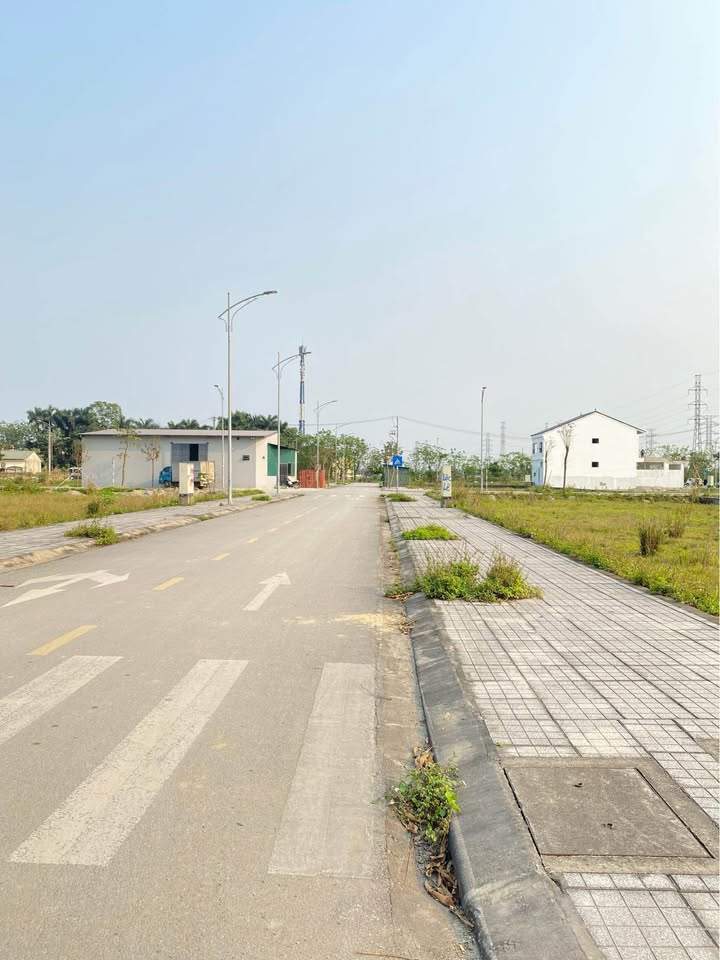 Đất đấu giá Trung Thành, Vinh 76m² giá 3 tỷ - Đường nhựa 12m thông thoáng!