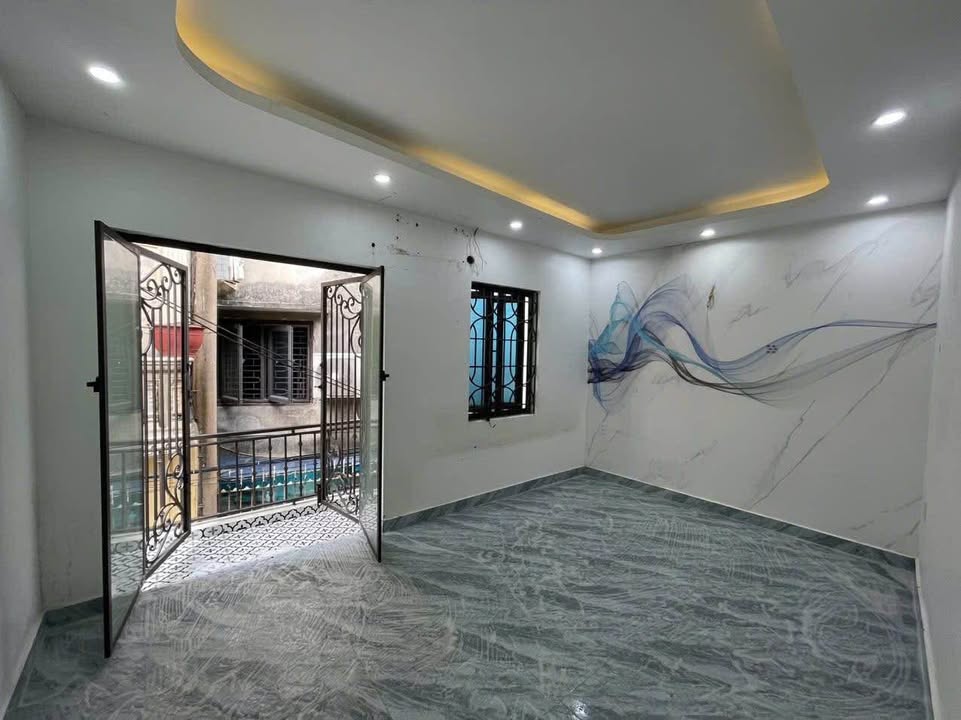 Nhà cho thuê mặt ngõ Miếu Hai Xã 70m² giá 4.5 triệu - Không gian thoáng đãng, tiện nghi đầy đủ!