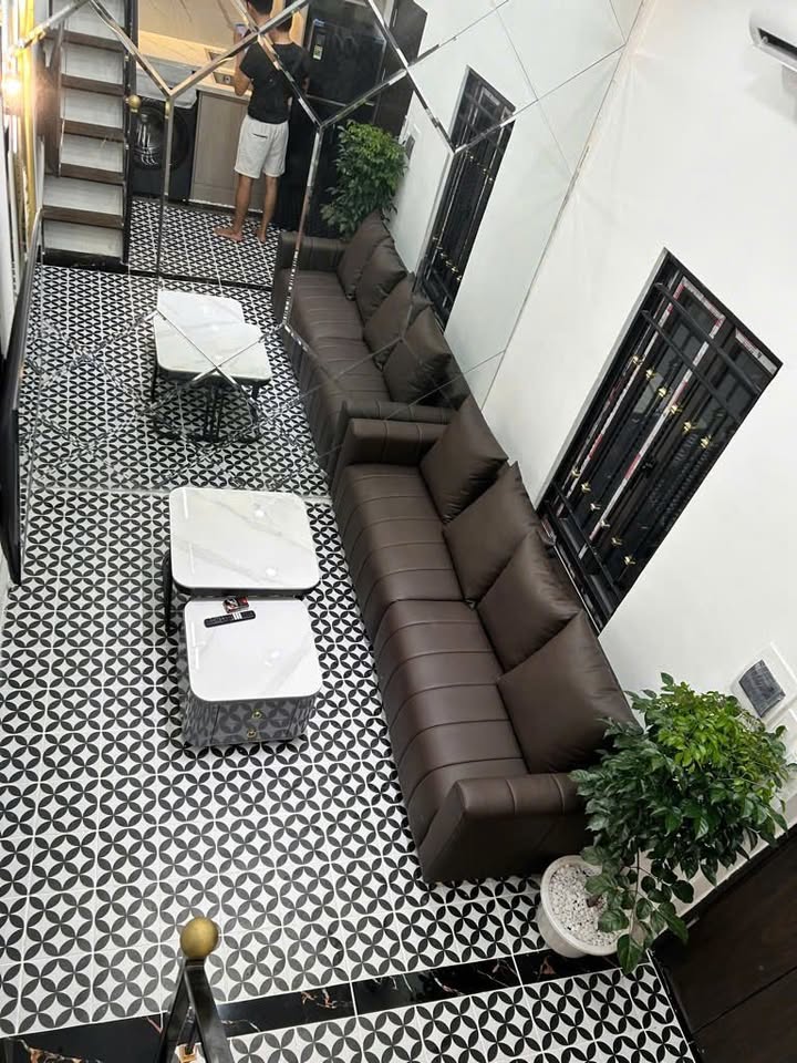 Nhà 3 tầng Ngã Tư Sở 20m² giá 2 tỷ - Thiết kế mới, vào ở ngay!