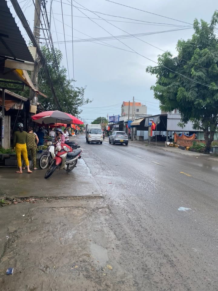 Bán gấp nhà mặt tiền kinh doanh đường Nguyễn Xiển 267m² giá 17 tỷ - Pháp lý rõ ràng!