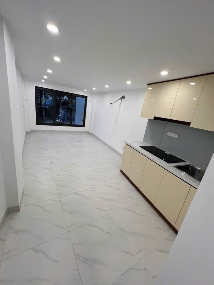 Nhà mặt phố La Thành Đống Đa 35m² giá 18.8 tỷ - Kinh doanh đỉnh cao!