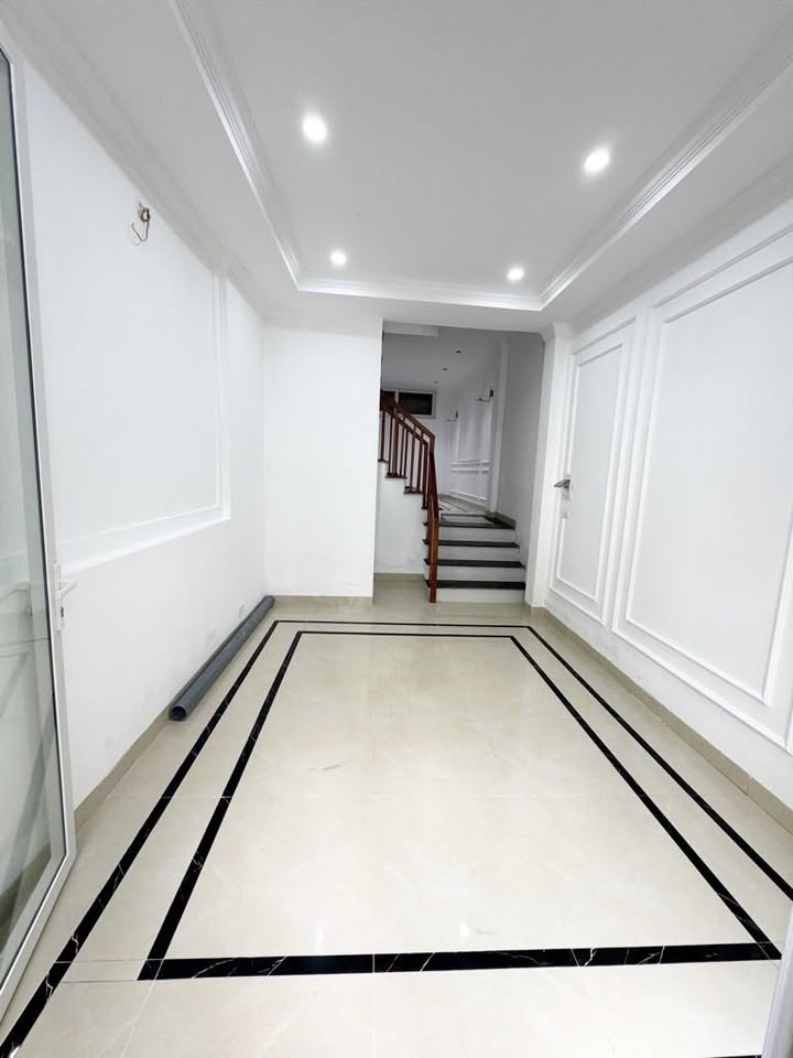 Nhà riêng Kim Giang, Thanh Liệt 32m² giá 8 tỷ - Ngõ thông thoáng, có sân trước