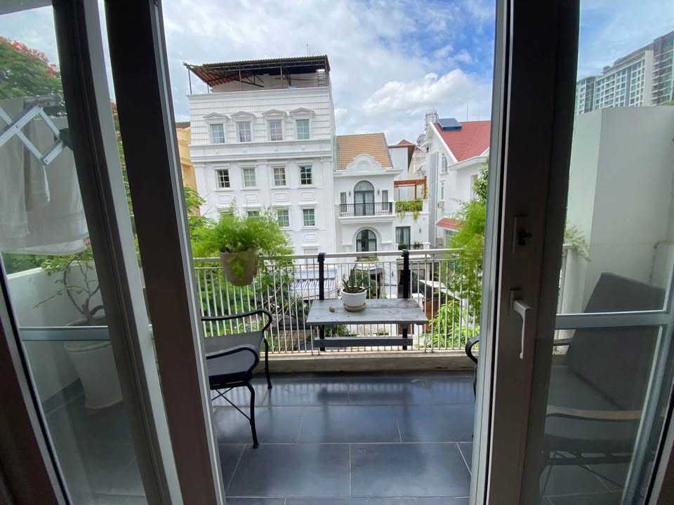 Căn hộ Studio 36m² Ban Công Thảo Điền giá 10 triệu - Sẵn sàng vào ở!