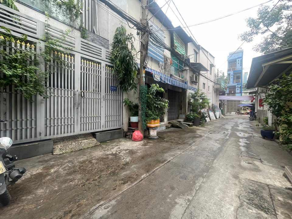 Nhà 4 tầng 2 mặt tiền hẻm Tôn Thất Hiệp, Quận 11 - 69m² giá 12.1 tỷ - Đầu tư sinh lời cao!