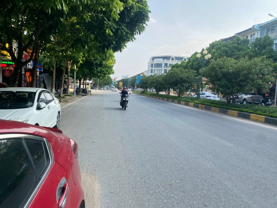 Nhà mặt phố Trần Phú, Khu đô thị Chùa Hà, Vĩnh Yên 115,5m² giá 10 tỷ - Đầu tư sinh lời ngay!