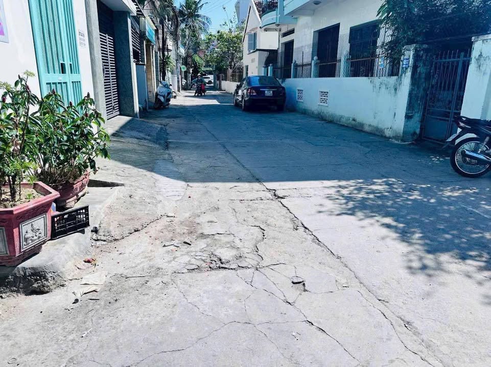 Nhà hẻm Đặng Tất, Nha Trang 217m² giá 11.5 tỷ - Cơ hội đầu tư hấp dẫn!