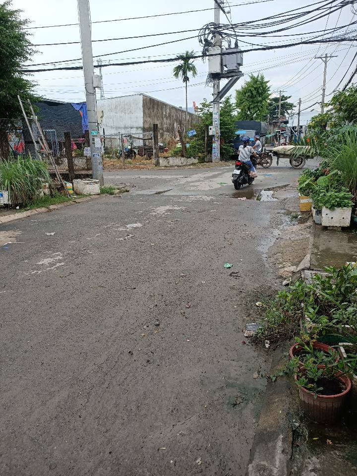 Nhà mặt tiền Xuân Thới Thượng 72, Hóc Môn, 87m² giá 4.6 tỷ - Kinh doanh sầm uất!