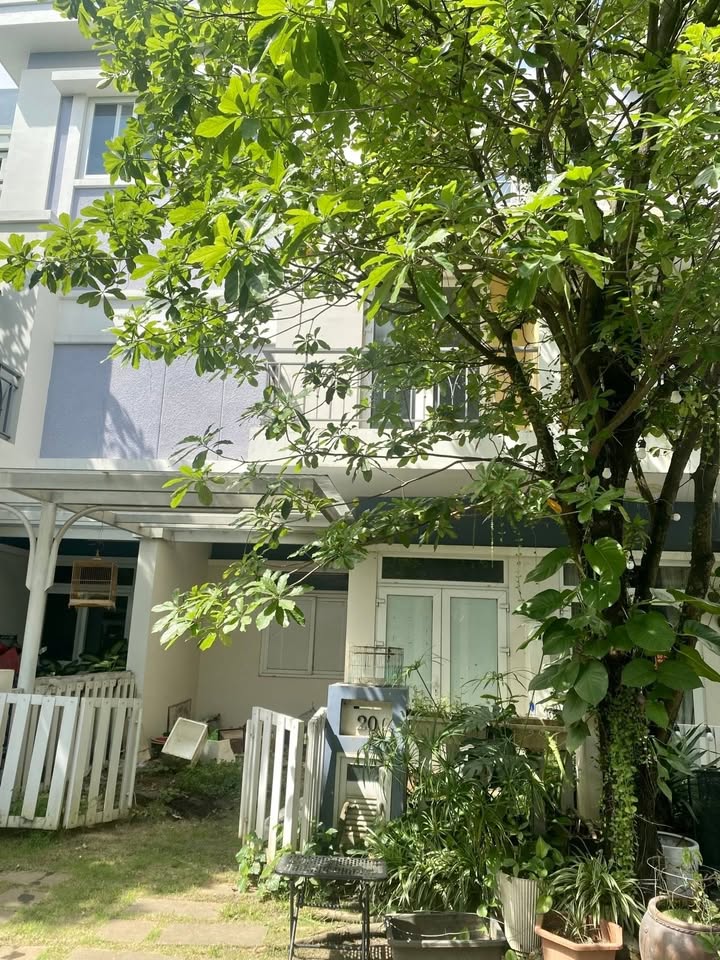 Nhà phố 3 tầng KDT Rosita Khang Điền 93m² giá chỉ 6.x tỷ - An ninh 24/7!