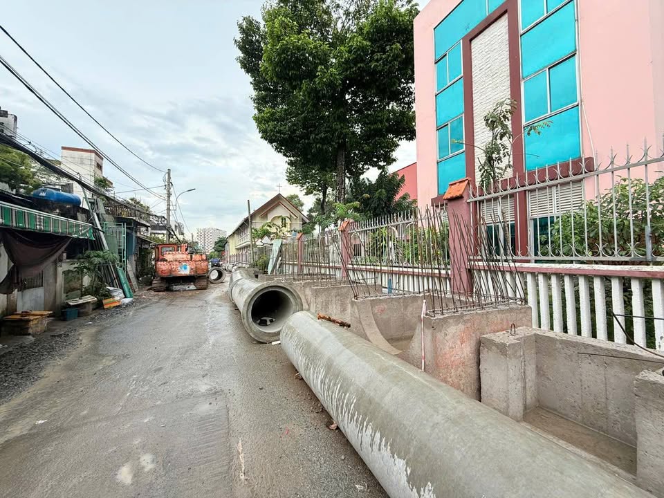 Nhà mặt tiền Linh Đông, Thủ Đức 75m² giá chỉ 5.8 tỷ - Sổ đỏ chính chủ!