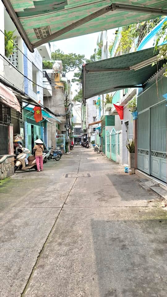 Nhà hẻm ô tô 3 Tháng 2, Q10, 40m² giá 6 tỷ - Góc 3 mặt tiền hiếm có!