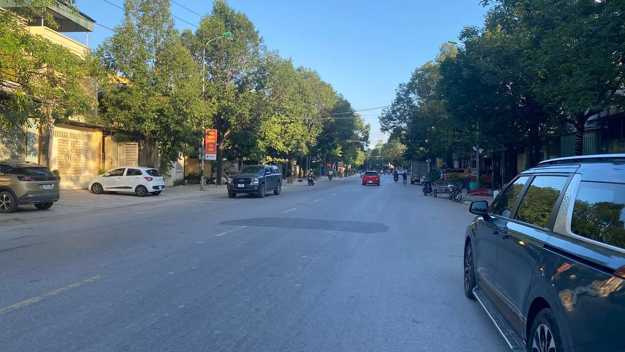 Đất kèm nhà cấp 4 đường Lê Lợi, Trường Sơn 144,9m² giá chỉ 3x triệu - Vị trí đắc địa kinh doanh!