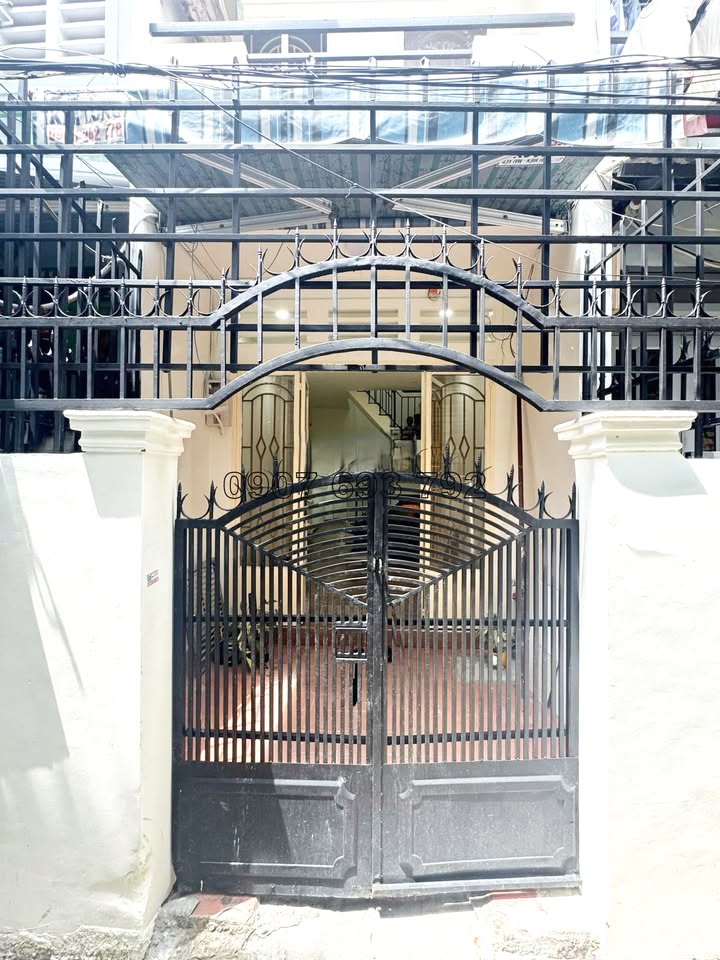 Nhà cho thuê đường 3/2, P.10, Q.10 – 30m² – Giá chỉ 11 triệu/tháng