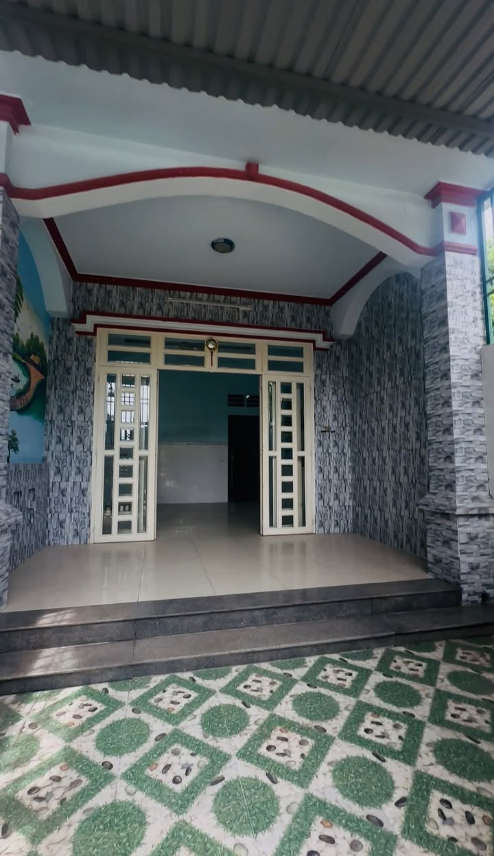 Nhà cấp 4 Bình Chuẩn 266m² giá 1.8 tỷ - Sổ hồng riêng, không gian rộng rãi!