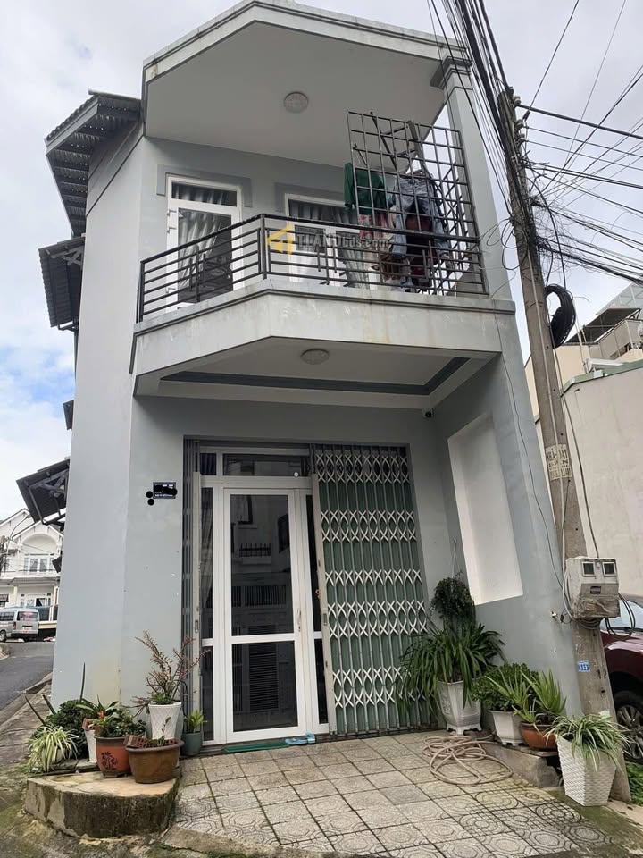 Nhà phố 2 mặt tiền đường Tô Hiến Thành, Đà Lạt 81.1m² giá 9.2 tỷ - Pháp lý sổ riêng, ô tô đậu thoải mái!