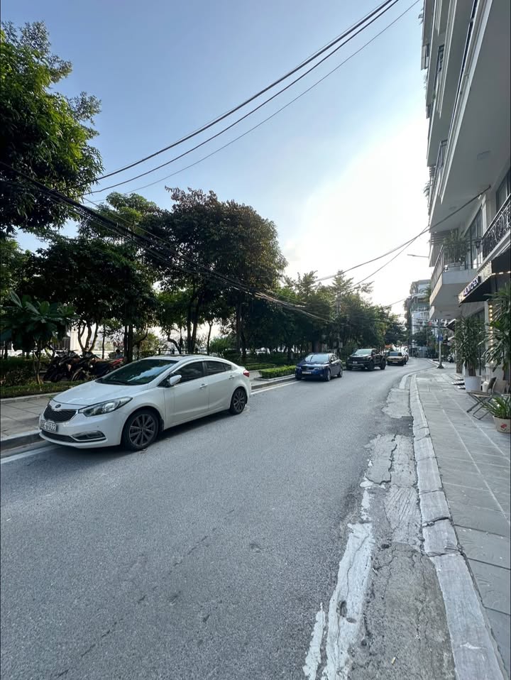 Nhà phố Từ Hoa, Tây Hồ 55m² giá 23 tỷ - Căn duy nhất trong khu vực hiếm nhà bán!