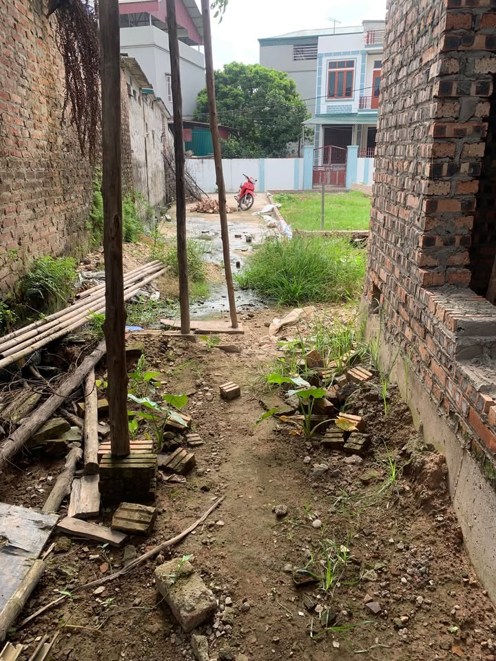 Nhà xây mộc 2 tầng tại Trí Quả, Thuận Thành, 72m² giá chỉ 2.35 tỷ - Cơ hội đầu tư hấp dẫn!