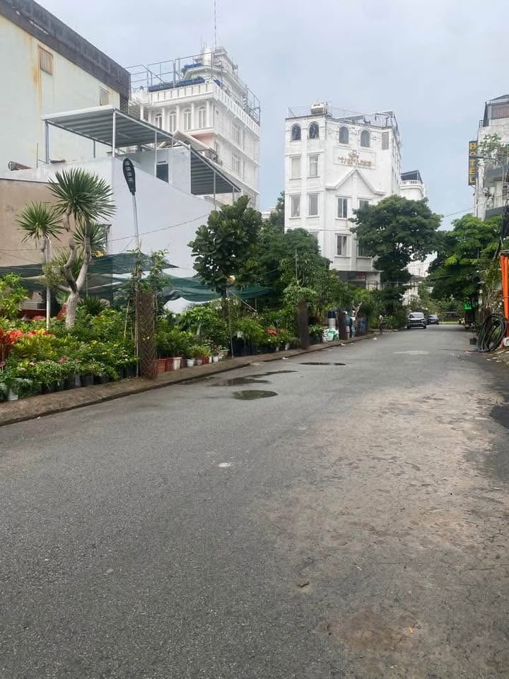 Nhà 3 Tầng Đường Tên Lửa, Bình Tân 58m² giá 10.9 tỷ - Xây dựng tâm huyết, vào ở ngay!