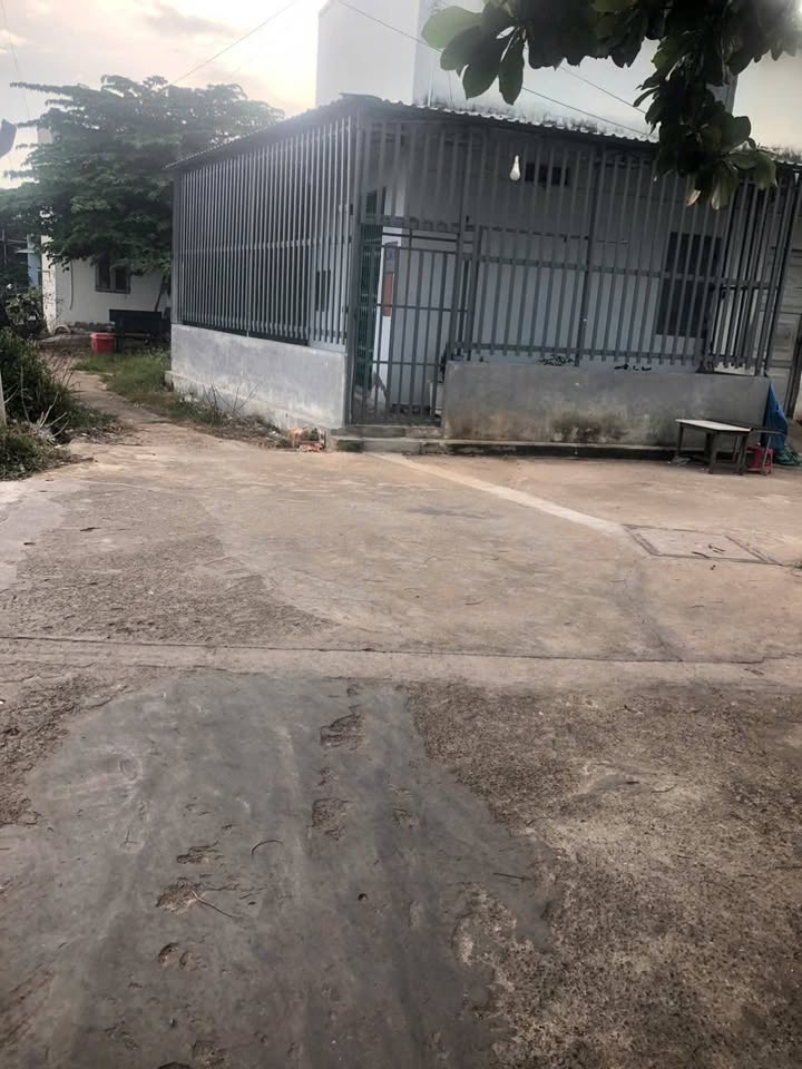 Đất thổ cư 200m² Phong Nẫm, TP. Phan Thiết giá chỉ 1.8 tỷ - Đường ô tô thuận lợi!