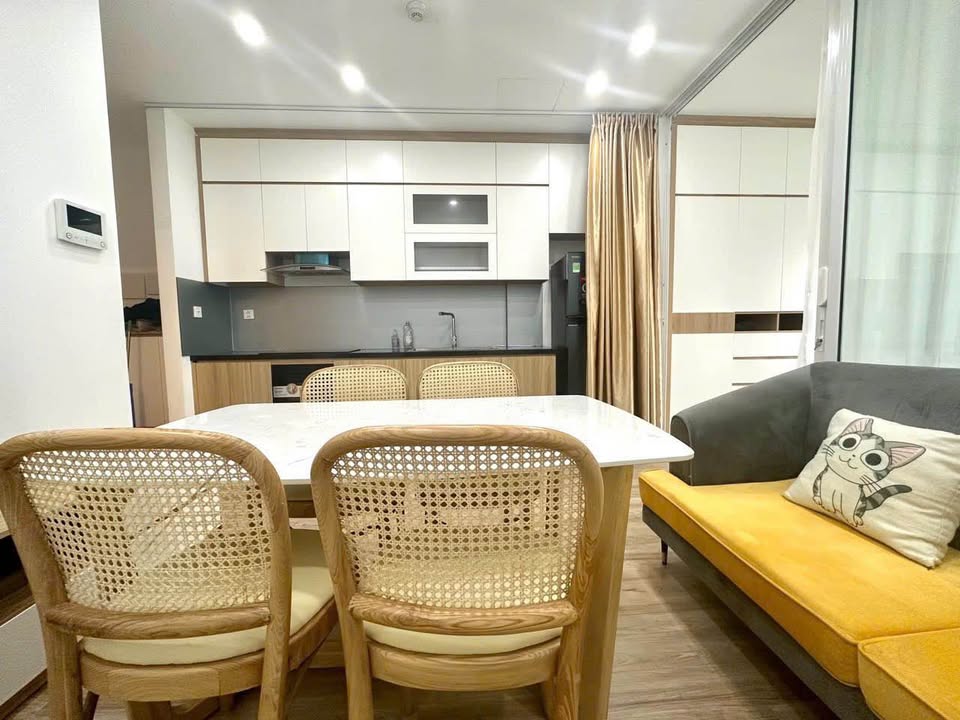 Căn hộ Del Dorado Lạc Long Quân 45m² giá 12 triệu - Sẵn sàng cho thuê ngay!