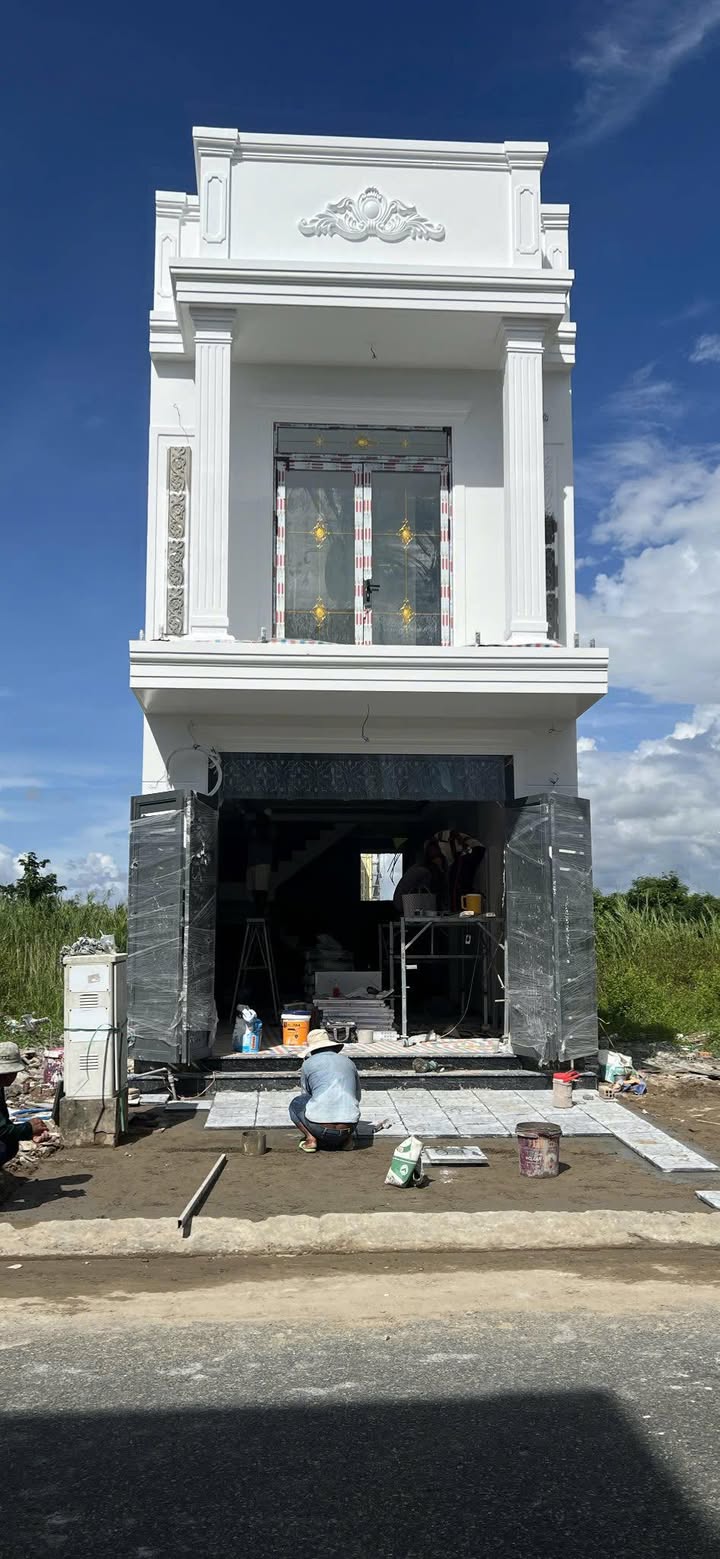 Nhà mặt tiền Khu Đô Thị Tây Bắc, Rạch Giá, 90m² giá 3 tỷ - Sẵn sàng vào ở ngay!