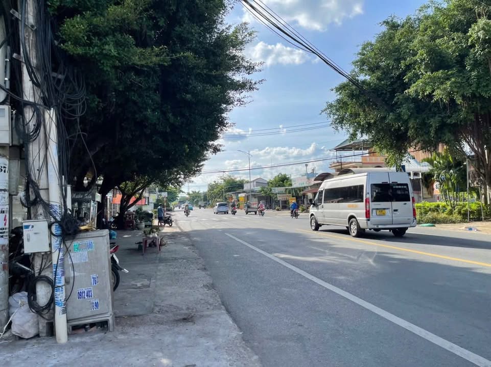 Nhà mặt tiền Quốc lộ 50, Mỹ Tho 190.8m² giá 3.7 tỷ - Kinh doanh thuận lợi!