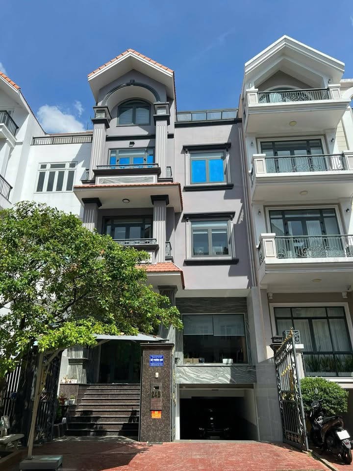 Biệt thự Him Lam Kênh Tẻ quận 7 cho thuê 150m² - Thiết kế hiện đại, sẵn sàng kinh doanh!