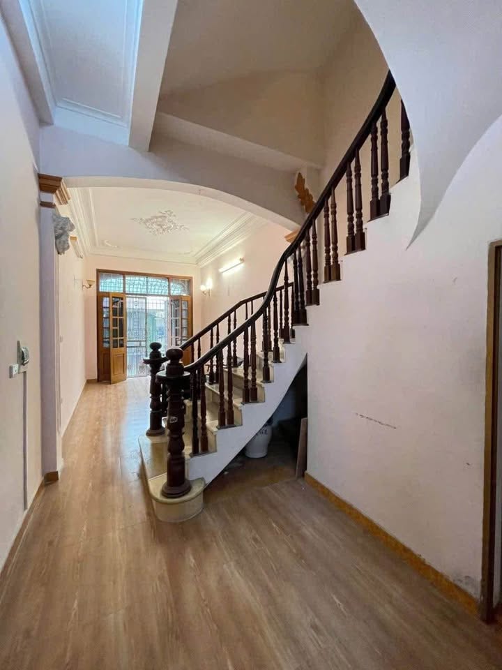 Nhà đẹp Hoàng Đạo Thành 58m² giá 16.5 tỷ - Ô tô tránh, hai mặt ngõ thoáng