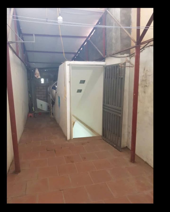 Nhà cho thuê tại ngõ Láng Hạ, Quận Ba Đình, 75m² giá 7,5 triệu - Phù hợp cho hộ gia đình!