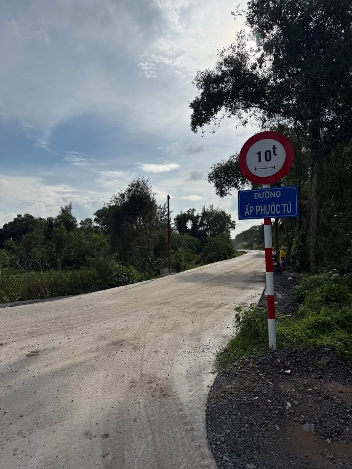 Đất thổ cư mặt tiền đường Phước Tú, Thanh Phú - Bến Lức 1236m² giá 5,2 tỷ - View kênh thoáng mát