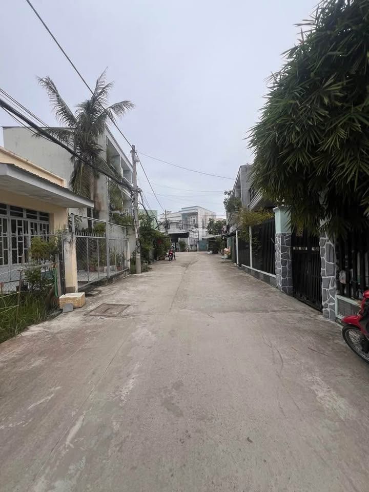 Đất mặt tiền Nhơn Đức 145m² giá 4,2 tỷ - Sổ hồng riêng, vị trí đẹp!