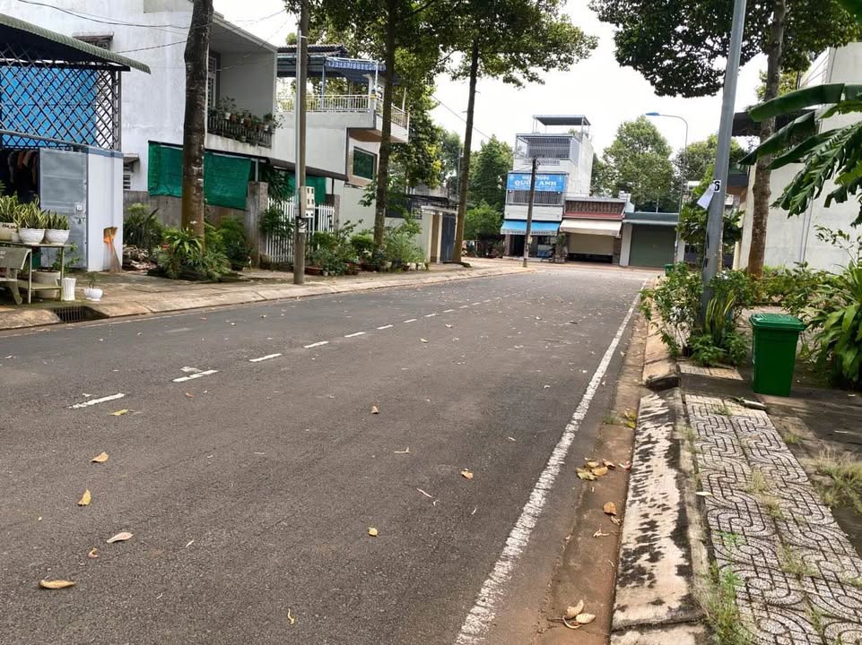 Đất nền khu tái định cư Suối Chồn Bảo Vinh 100m² giá 2.05 tỷ - Sổ đỏ chính chủ!