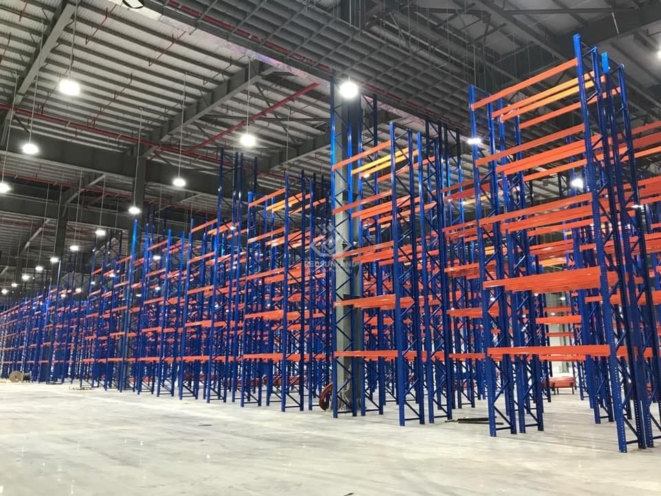 Kho cho thuê 1.600m² đường Bạch Đằng, Tân Bình - Gần sân bay Tân Sơn Nhất!