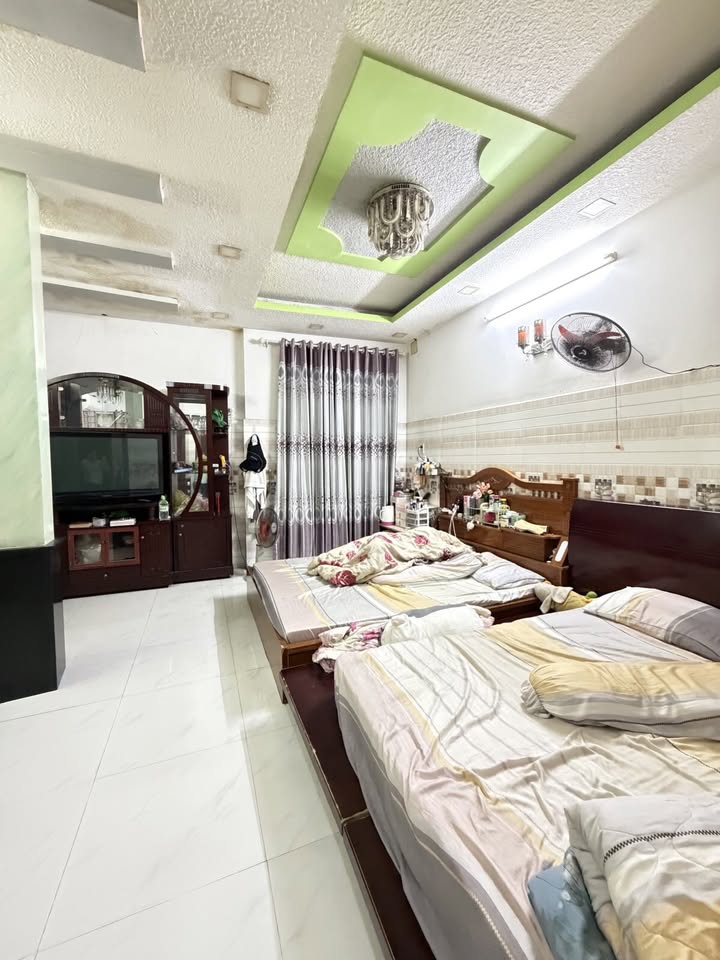 Nhà mặt tiền Bà Hom, quận 6, 107m² giá 15 tỷ - Gần chợ Phú Lâm!