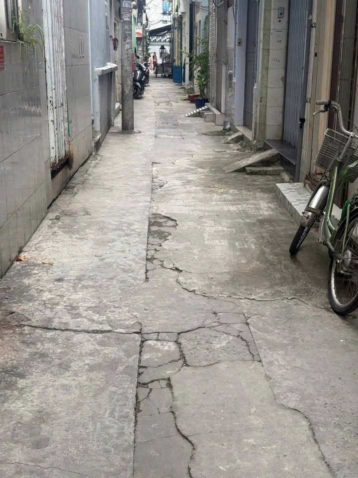 Nhà Trung Tâm Q10 15m² giá 3.05 tỷ - Tiện nghi đầy đủ, thương lượng tốt!