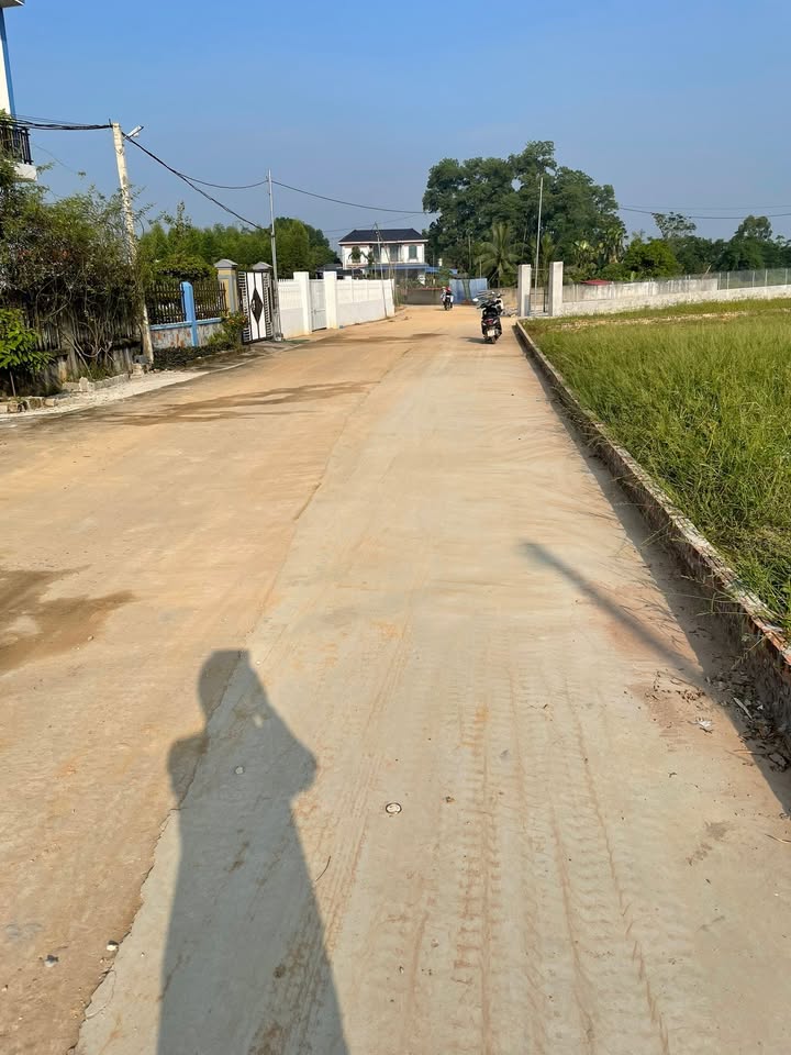 Đất thổ cư Đồng Trung, Thanh Thủy 180m² giá chỉ 1.5 tỷ - Mặt tiền rộng 9m!