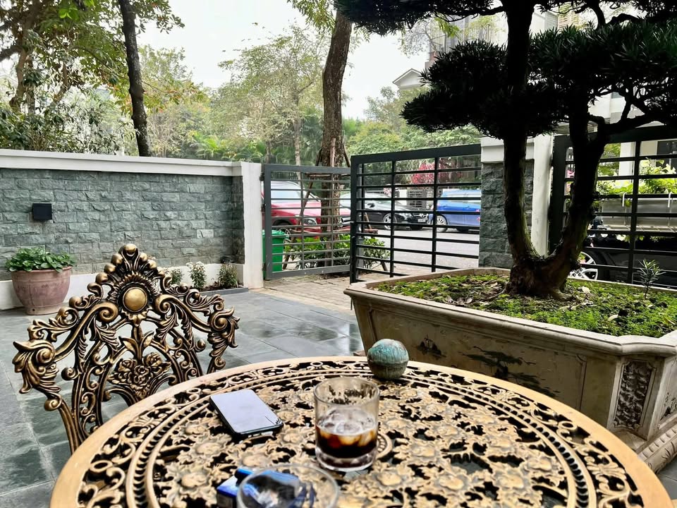 Biệt thự song lập Vinhomes Thăng Long 154m² giá 25 triệu - Nhà đẹp, ở ngay!