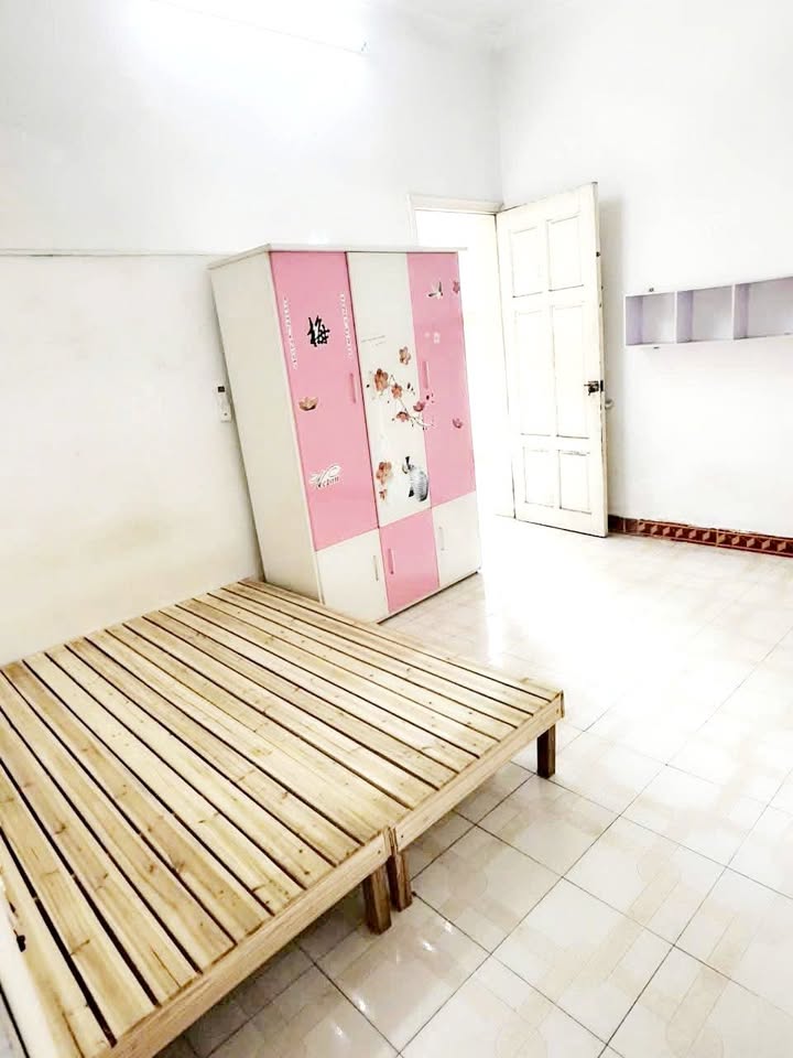 Phòng trọ Bồ Đề, Long Biên 20m² giá 2,5 triệu - Full đồ, nhận nhà ngay!