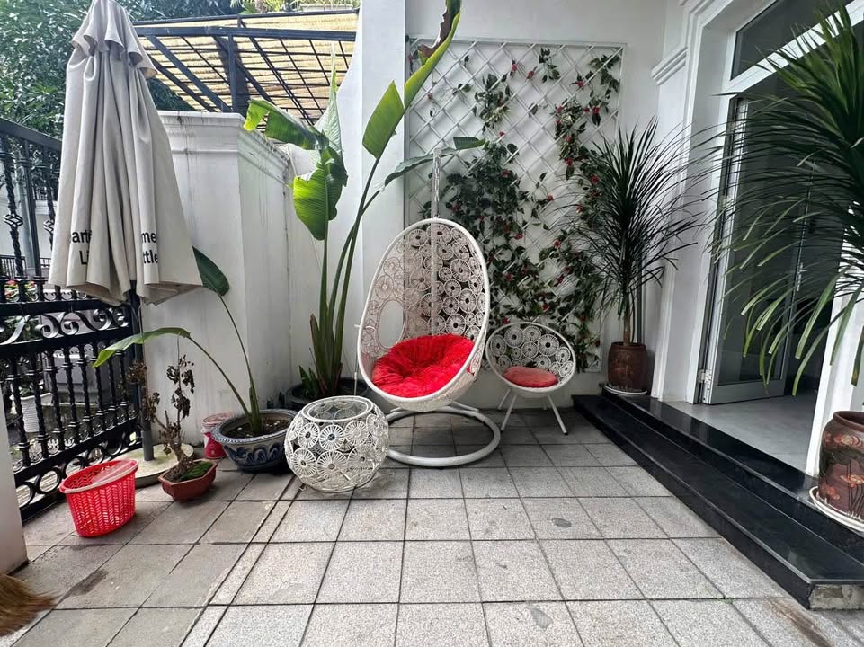 Cho thuê townhouse 3 tầng tại Khu đô thị Phú Gia Compound 270m² giá 22 triệu - Sẵn sàng vào ở ngay!