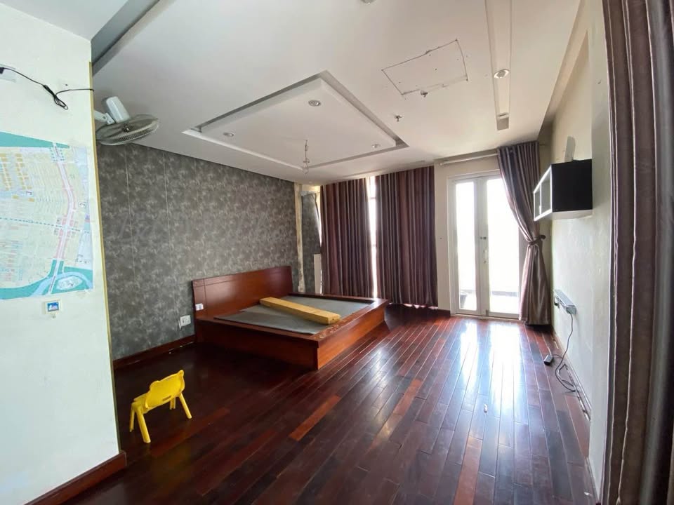 Nhà cho thuê Nguyễn Chí Thanh Đà Nẵng 140m² giá 60 triệu - Kinh doanh lưu trú tuyệt vời!