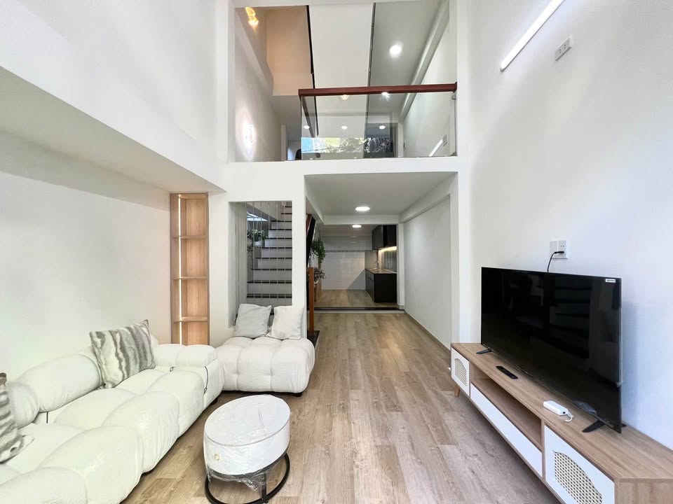 Nhà 2,5 tầng kiệt ô tô Tiểu La 41m² giá 4 tỷ - Vị trí trung tâm, tiện nghi đầy đủ!