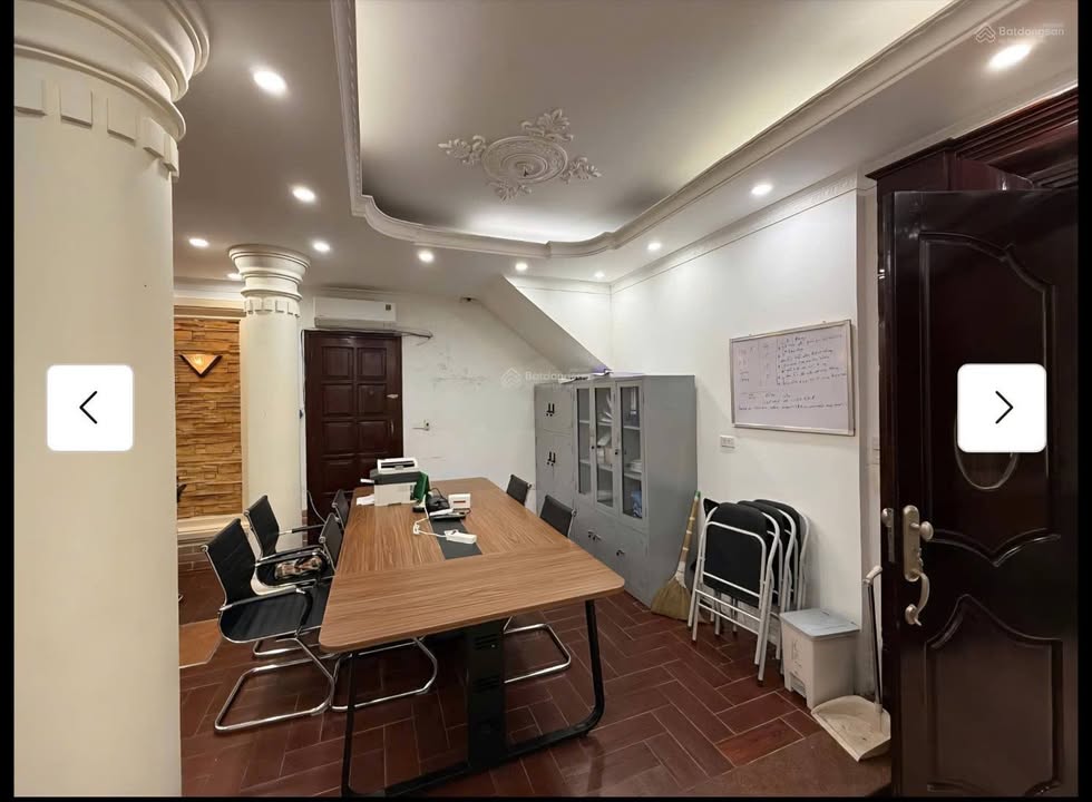 Cho thuê nhà 25 Nguyễn Chí Thanh, Đống Đa, 70m² - Kinh doanh tốt, giá 28 triệu/tháng!