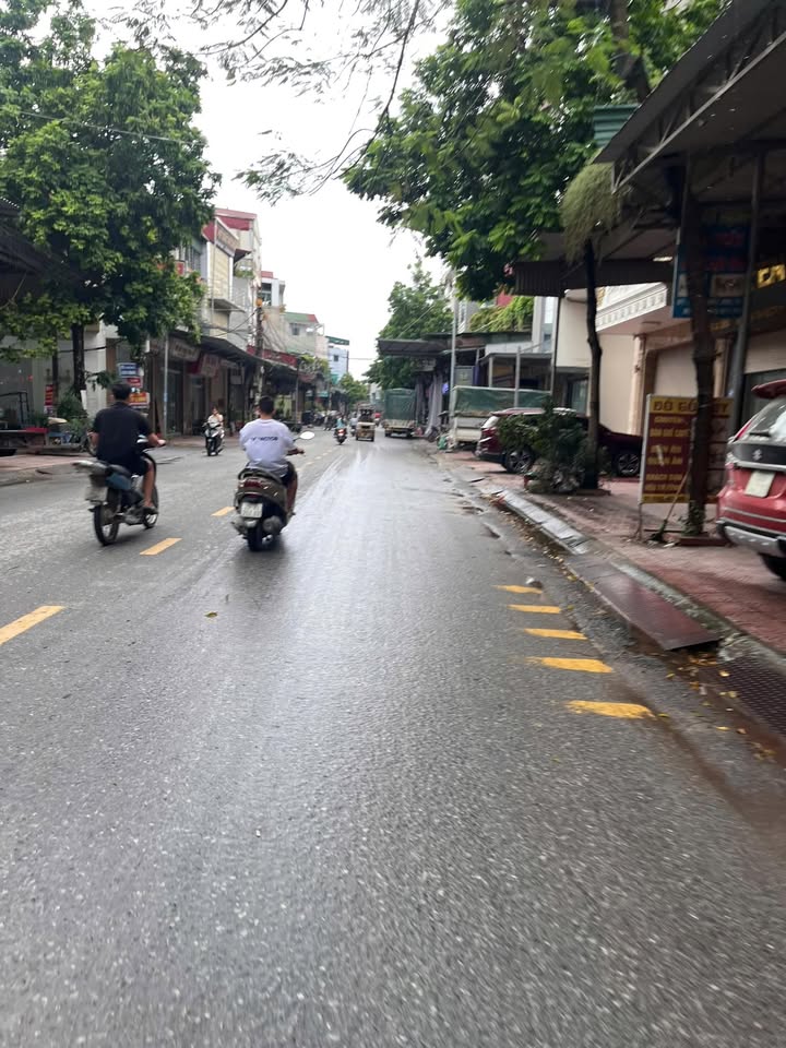 Đất mặt đường liên xã Hữu Bằng 88m² - Bán gấp tặng nhà 3 tầng full nội thất!