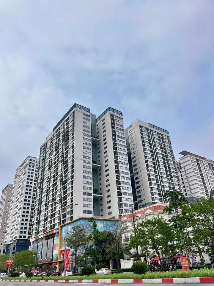 Căn hộ 3PN N03T3 Ngoại Giao Đoàn 130m² - View Hồ điều hòa tuyệt đẹp!