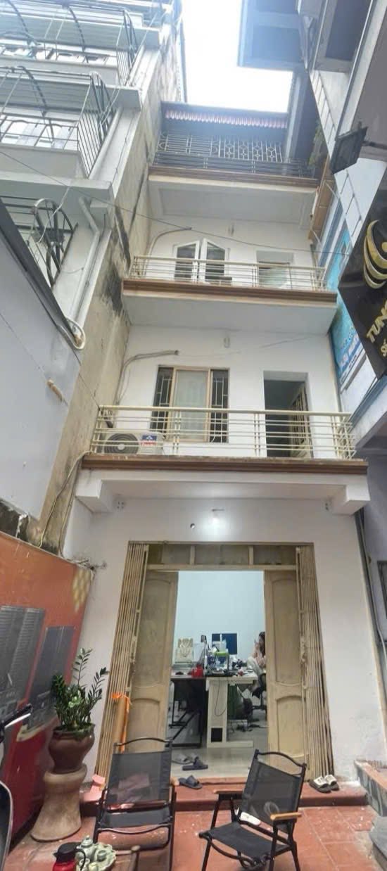 Cho thuê nhà nguyên căn 3 tầng tại ngõ 38 Yên Lãng - Phù hợp làm văn phòng và kinh doanh